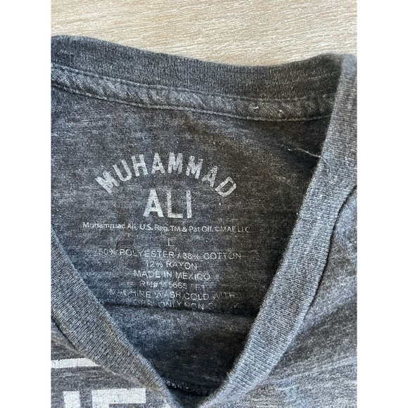 Muhammad Ali Over Liston Boxing The Greatest Officially Licensed T-Shirt L Large - Picture 3 of 6